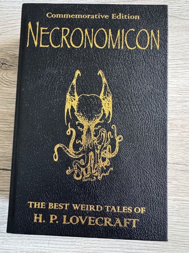The necronomicon von howard - the,